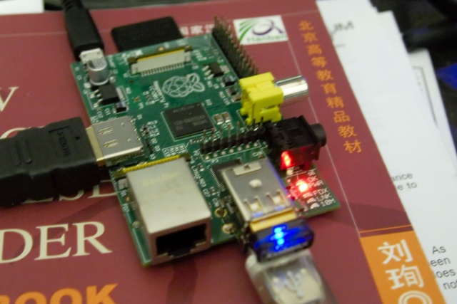 raspberrypi_20120708_0001_H3081214-lo-
res.jpg